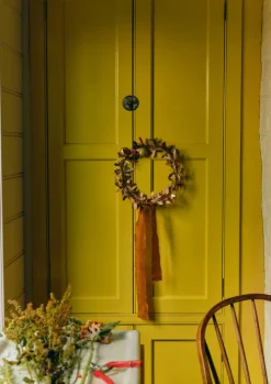 Mistletoe Paper Wreath
